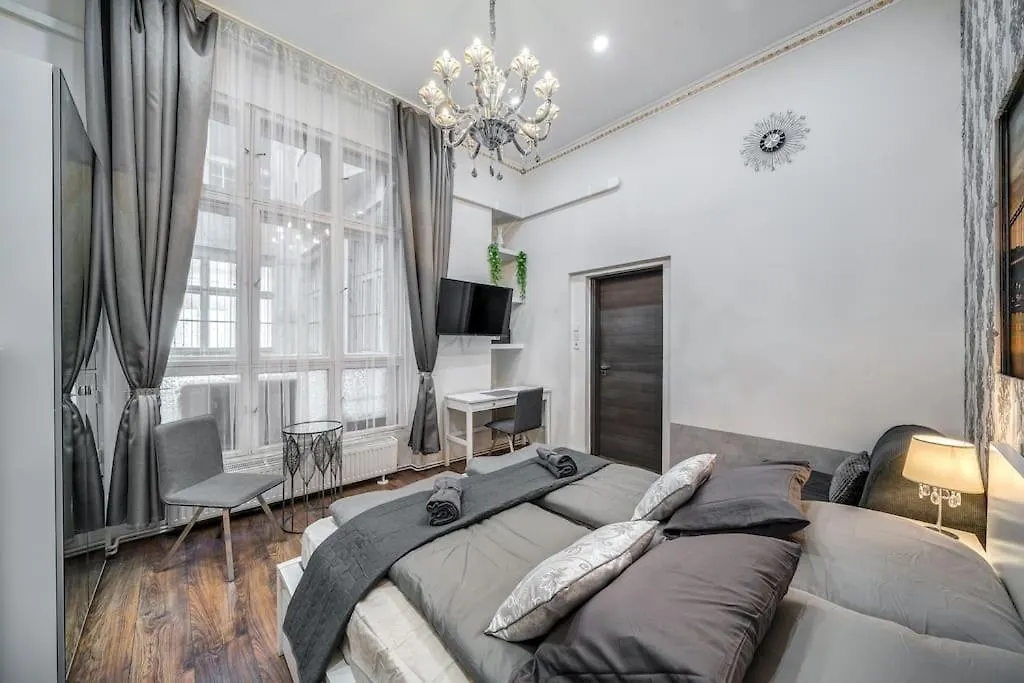 Fashion Street Central Apartment Budapest